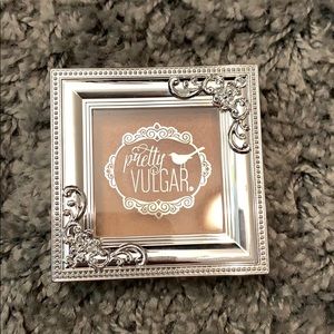 Pretty Vulgar Highlighter in Shimmering Swan